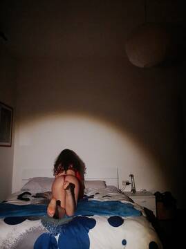 Mistress viziata baciatemi I piedi