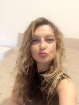 Public Photo of HotLucy