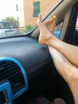 belli comodi in macchina...