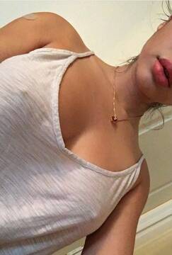 Public Photo of la_tua_bambolina