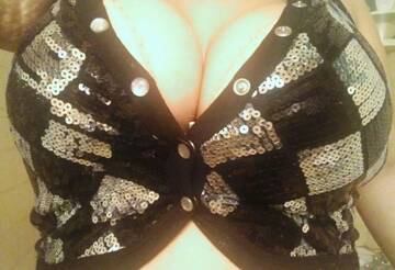 Public Photo of tettona-sexy