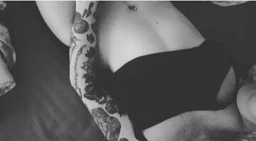 Public Photo of DGirlNextDoor