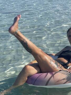 Public Photo of SweetFeet38