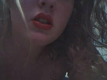 Public Photo of curvy_estasi