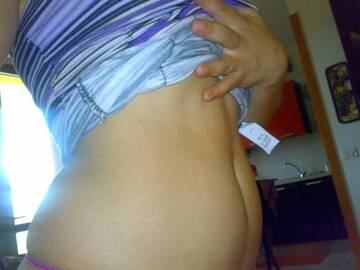 alzatemi la maglietta